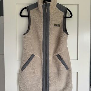 LL Bean Extra Small Cream Sherpa Tunic Vest